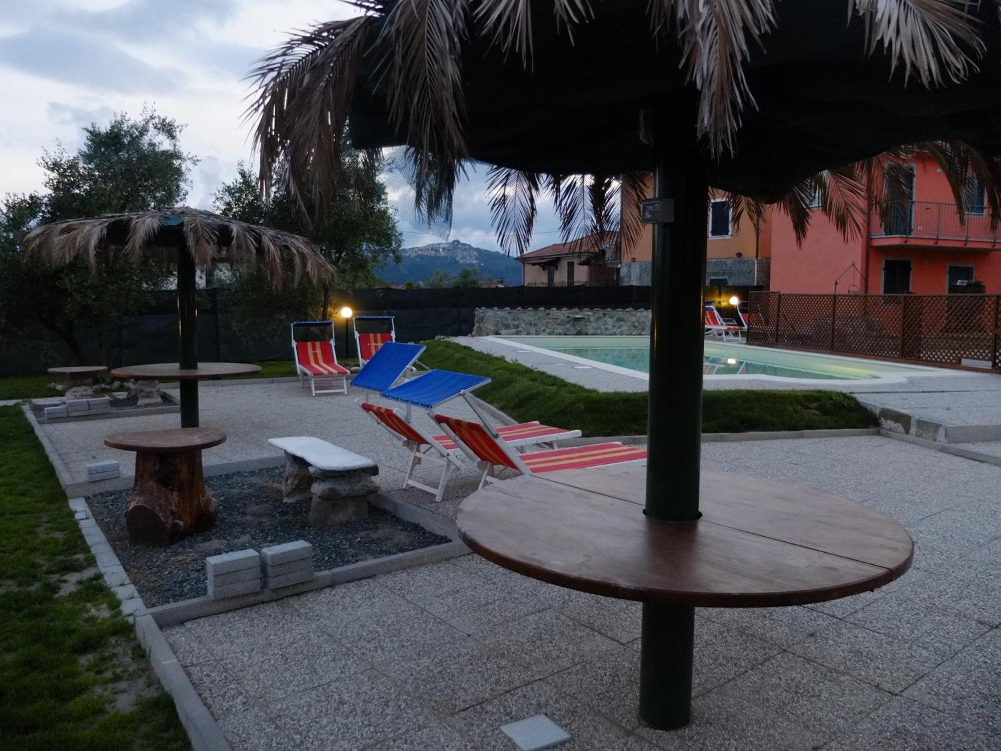 La Fonda Casa Vacanze-Appartamenti Con Piscina 산토 스테파노 디 마그라 외부 사진